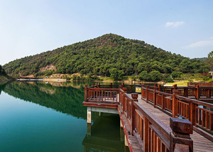 岳麓山風(fēng)景名勝區(qū)桃花嶺景區(qū)基礎(chǔ)設(shè)施提質(zhì)改造項(xiàng)目臘八寺入口及配套